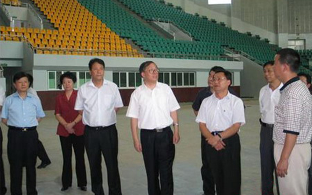 时任湖北省委书记、省人大主任李鸿忠视察569vip威尼斯集团武当山体育馆项目部