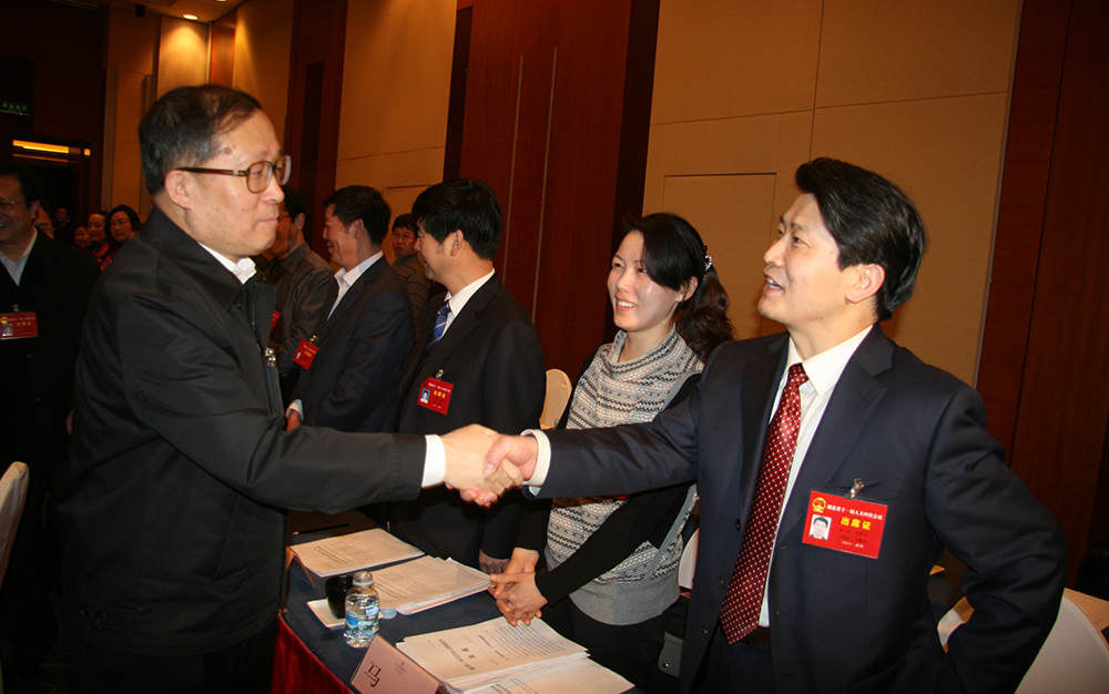 时任湖北省委书记、人大主任李鸿忠接见董事长